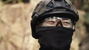 武警战士子弹从眼前飞过,怕不存在的。